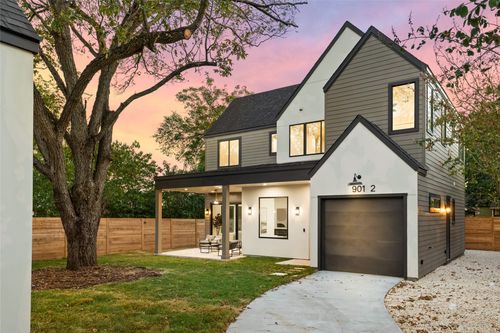901 Redd St, Austin, TX, 78745-1033 | Card Image