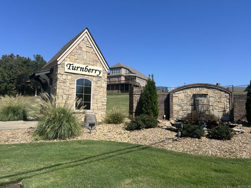 1045 Edinburgh Dr, Conway, AR, 72034-3566 | Card Image