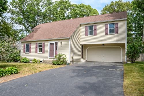 107 Overbrook Dr, Wellesley, MA, 02482-1044 | Card Image
