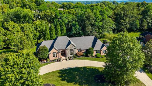 913 Rosewood Dr, Villa Hills, KY, 41017-1329 | Card Image