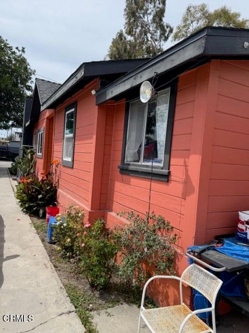 2422 Alameda Ave, Ventura, CA, 93003-6613 | Card Image