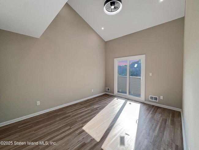 81 Selvin Loop | Image 16