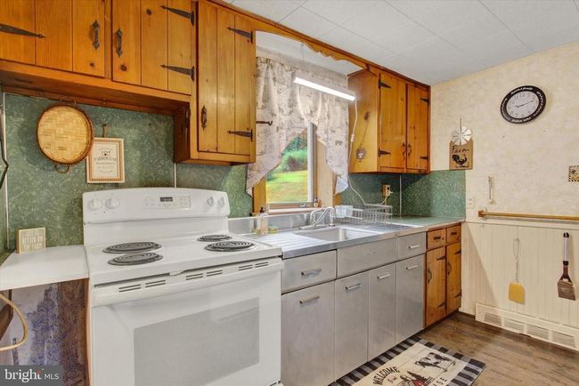3019 Morning Star Rd, Home with 4 bedrooms, 1 bathrooms and null parking in GLENVILLE PA | Image 5