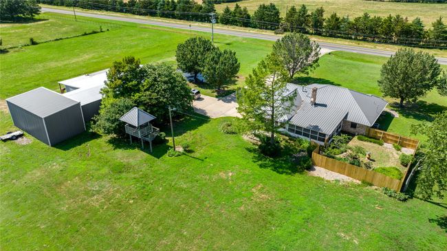4395 Farm Road 2820, House other with 3 bedrooms, 2 bathrooms and null parking in Sumner TX | Image 9
