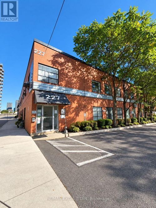 213-227 Sterling Road E, Toronto (Dufferin Grove), ON, M6P3L4 | Card Image