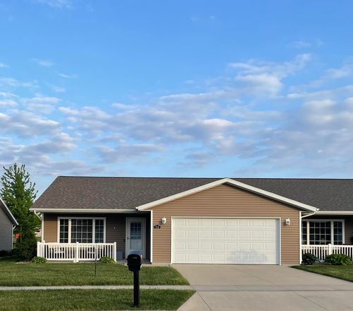 713 Spruce Dr Sw, Independence, IA, 50644-2739 | Card Image
