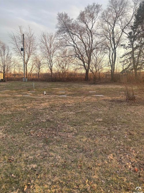 908 Harland Ct, Perry, KS, 66073-9775 | Card Image