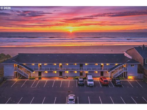 137 S Pacific St, RockawayBeach, OR, 97136 | Card Image