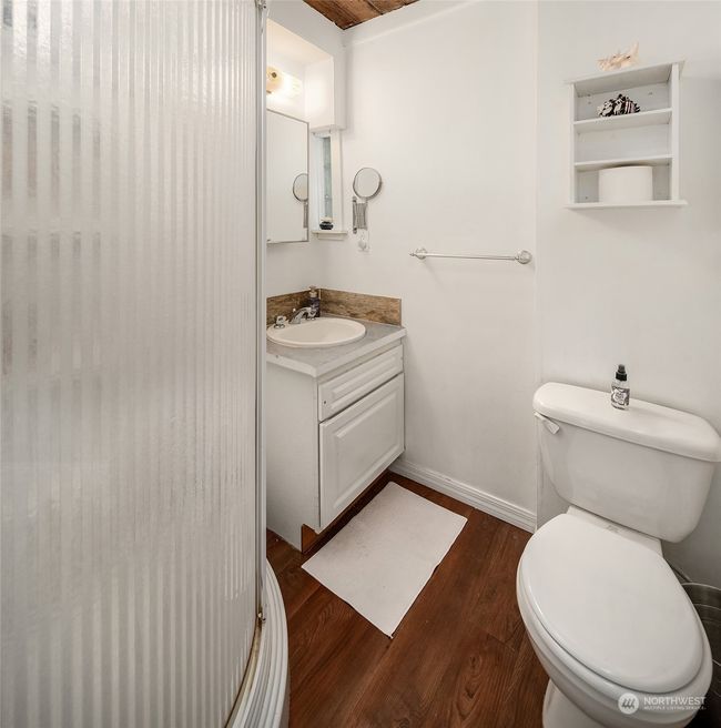 Farmhouse Bath | Image 10