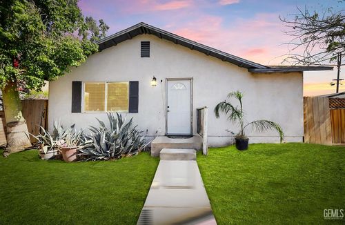 818 Decatur St, Bakersfield, CA, 93308-4134 | Card Image