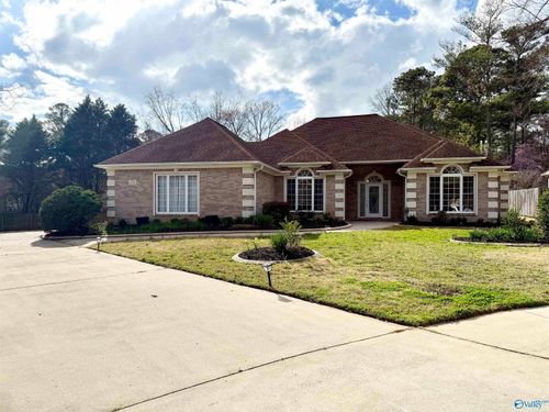 1701 Pinewood Dr Nw, Huntsville, AL, 35806-3428 | Card Image