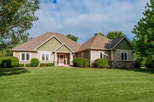 W193N5889 Canary Dr, MENOMONEE FALLS, WI, 53051-6351 | Card Image