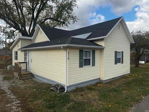 216 N Plum St, Albany, IN, 47320-1628 | Card Image