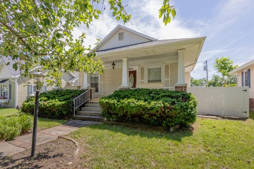 914 S 4th St, MOBERLY, MO, 65270 | Card Image