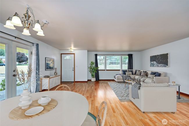 111 Alpine Loop, House other with 4 bedrooms, 2 bathrooms and 1 parking in Sequim WA | Image 8