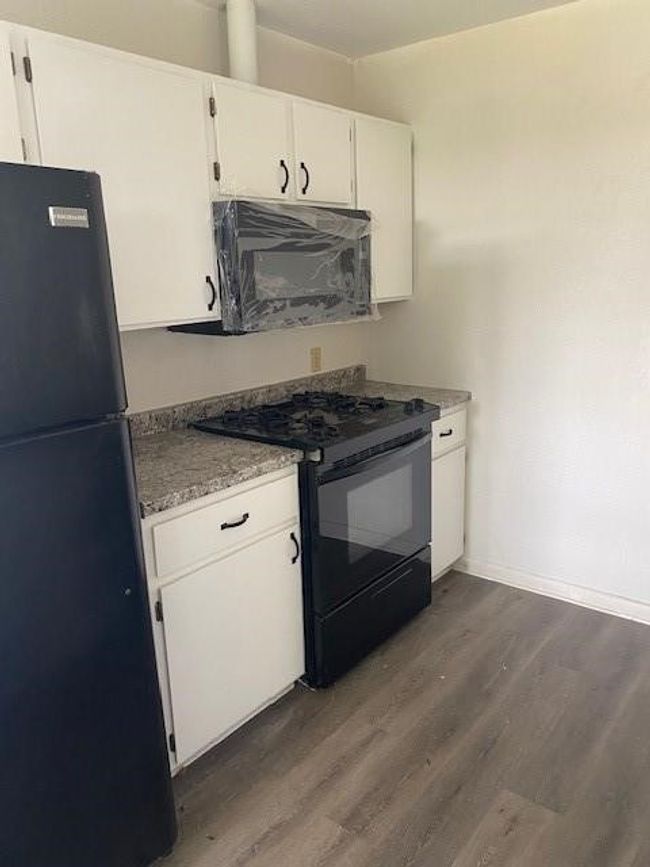 302 S Main St, House other with 2 bedrooms, 1 bathrooms and null parking in Rising Star TX | Image 10