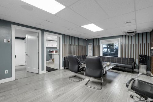 10912 Timberland Rd, Surrey, BC, V3V3T5 | Card Image