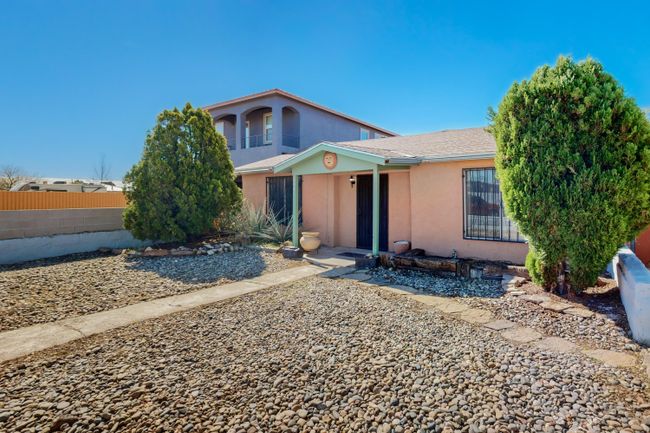 154 Mescalero Road Nw, House other with 4 bedrooms, 2 bathrooms and null parking in Albuquerque NM | Image 2