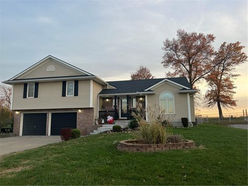 112 Sw 95th Road, Warrensburg, MO, 64093 | Card Image