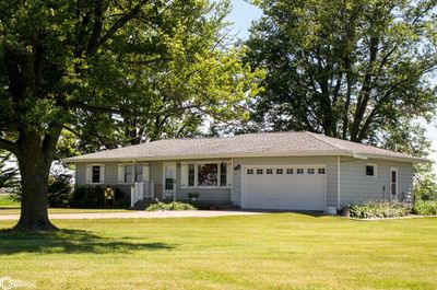 1854 Larch Avenue, Home with 3 bedrooms, 1 bathrooms and 2 parking in Fairfield IA | Image 1