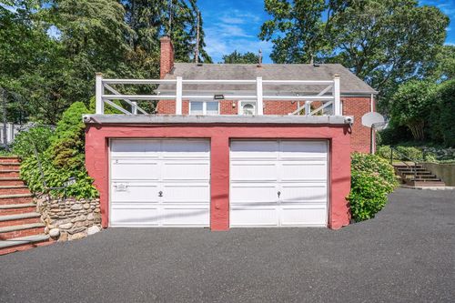 176 Vernon Valley Rd, East Northport, NY, 11731-1411 | Card Image