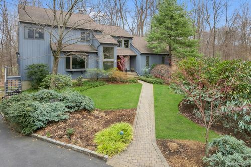 121 Law Rd, Briarcliff Manor, NY, 10510-2110 | Card Image