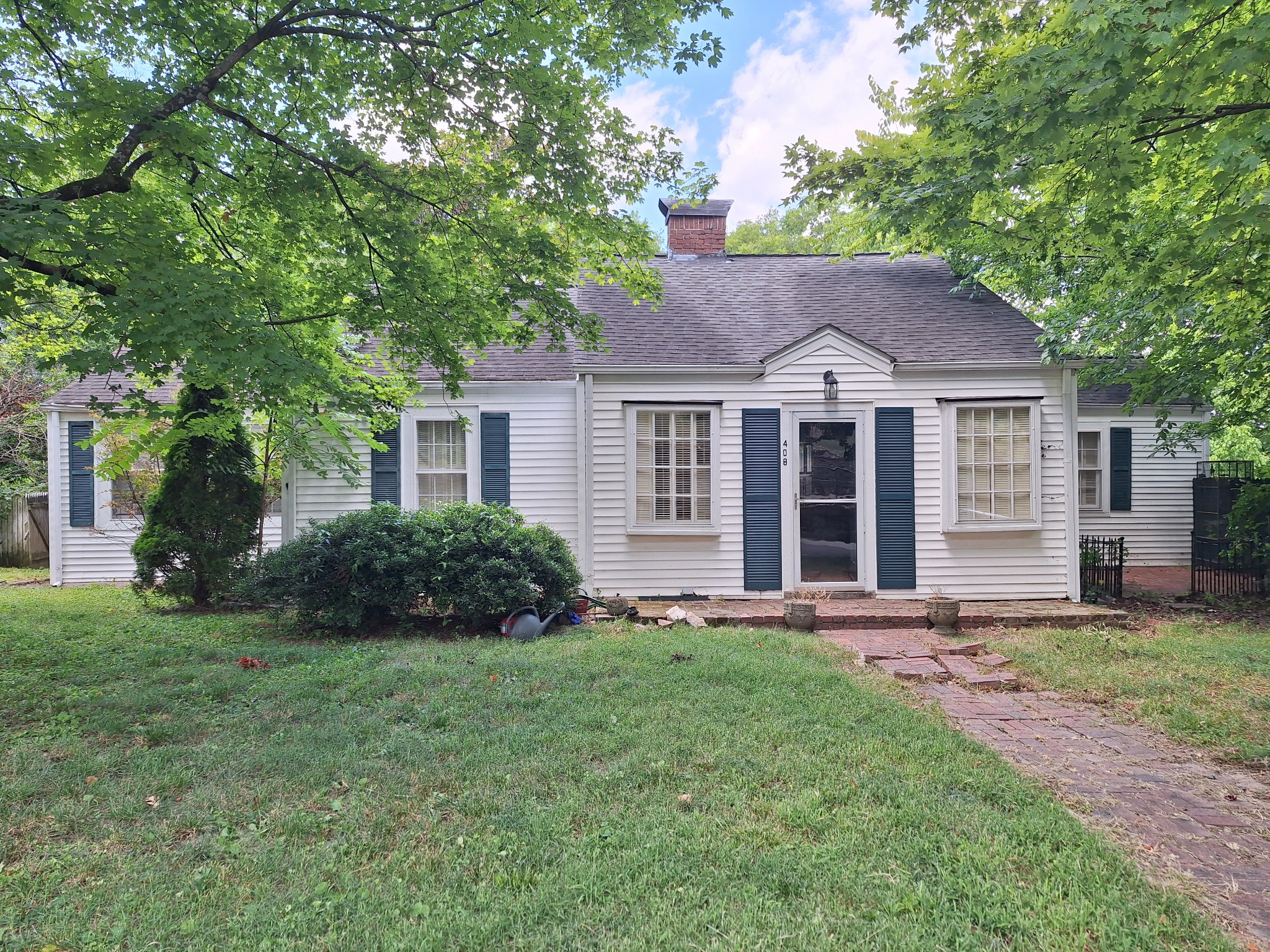 Rhodes St, Pulaski, TN 38478