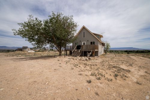 3335 S 1500 W, Vernal, UT, 84078-4672 | Card Image
