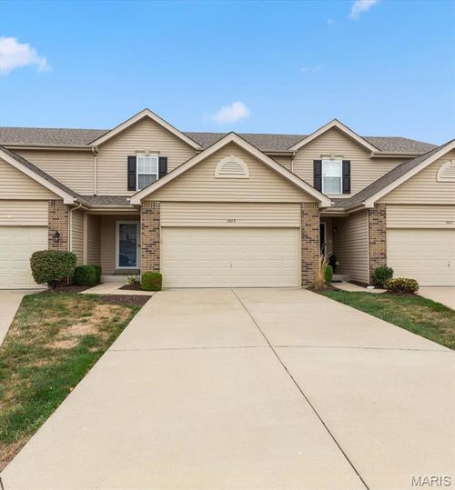 2013 Chestnut Pines Ct, Saint Peters, MO, 63376-7886 | Card Image