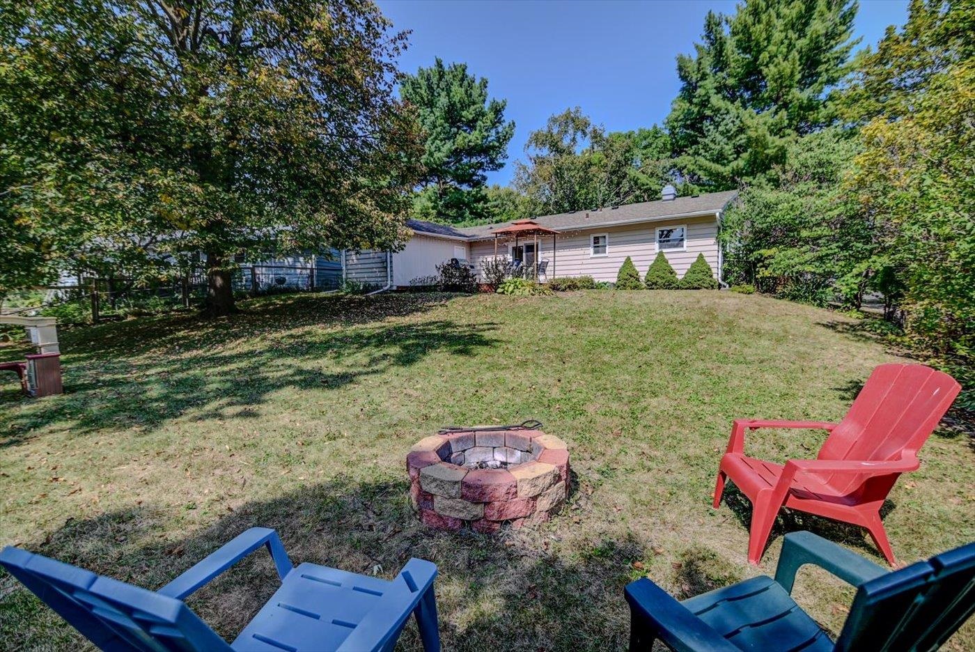 Mulberry Cir, Madison, WI 53711