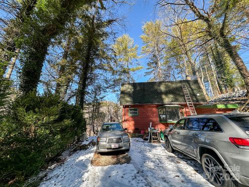 1581 Panther Creek Rd, Almond, NC, 28702-9717 | Card Image