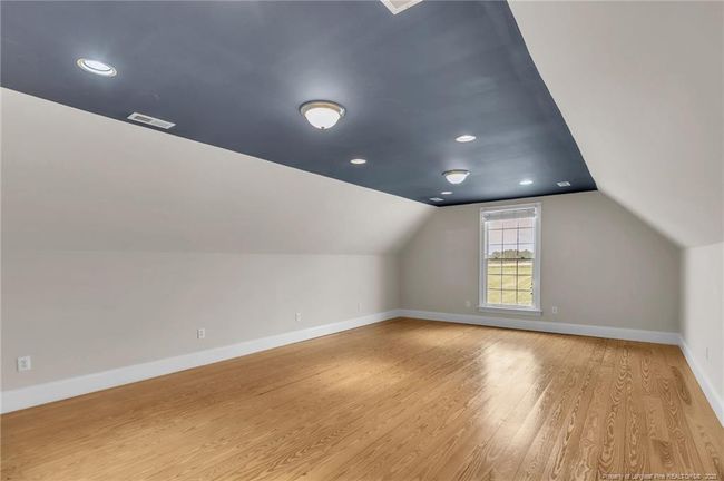 Huge upstairs room with closet | Image 39