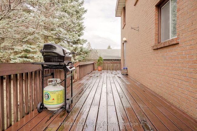 28 Wilkins Dr, House other with 6 bedrooms, 3 bathrooms and 4 parking in Kitchener ON | Image 6