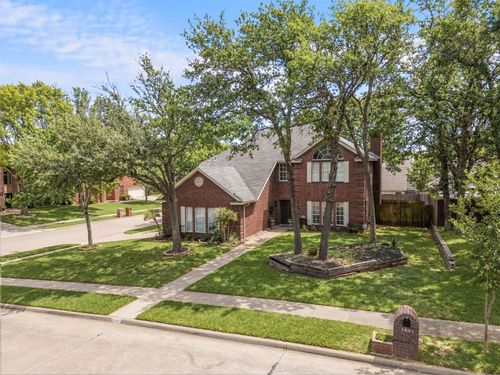 1801 Sandalwood Ln, Grapevine, TX, 76051-7345 | Card Image