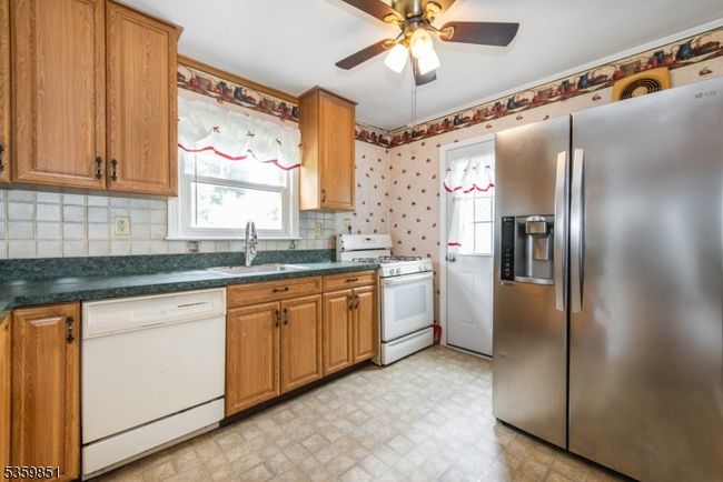 57 Burnside Pl, House other with 4 bedrooms, 1 bathrooms and null parking in Haskell NJ | Image 8