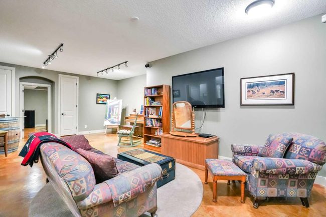 511 Evergreen Circle Sw, House other with 3 bedrooms, 3 bathrooms and 4 parking in Calgary AB | Image 27