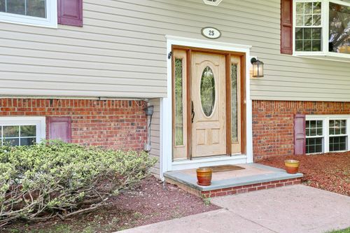 25 Augur Rd, Airmont, NY, 10901-7534 | Card Image