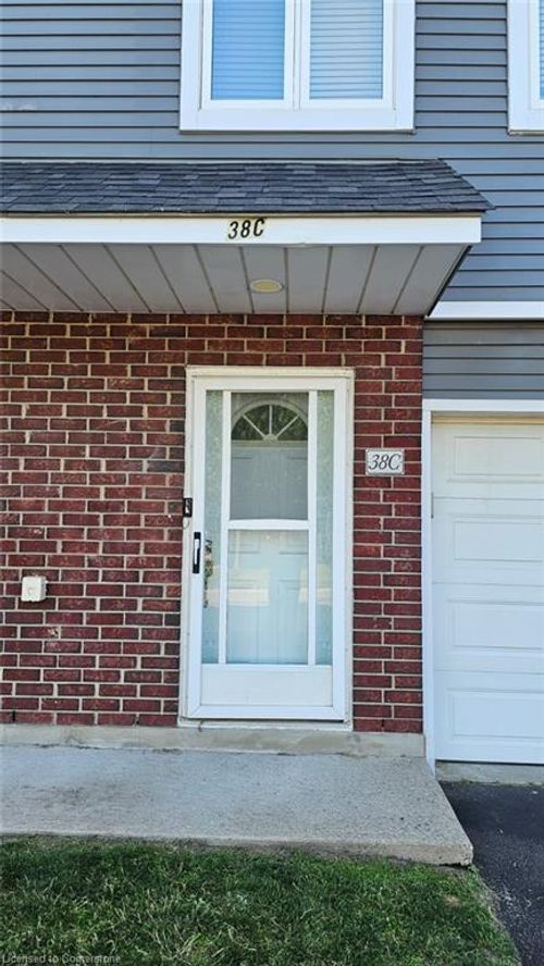 c-38 Harris Ave, Brantford, ON, N3R2E9 | Card Image