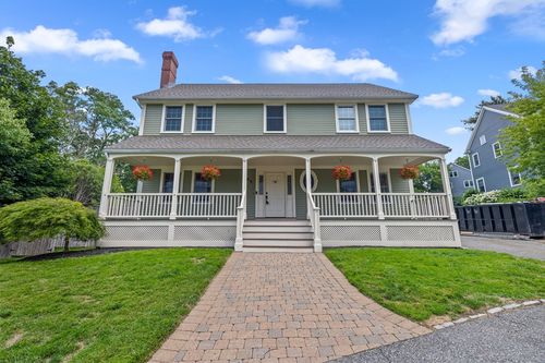 241 Ridge St, Winchester, MA, 01890-2242 | Card Image