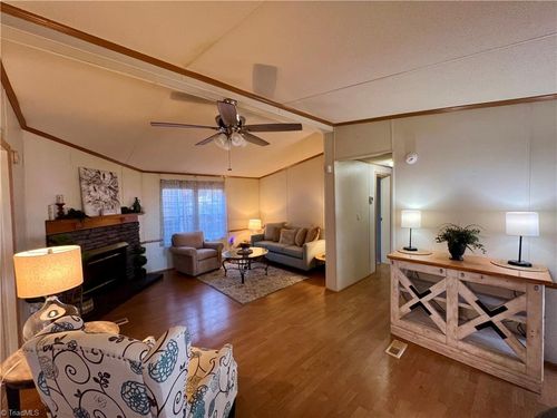 196 Guilford Rd, Harmony, NC, 28634-9152 | Card Image