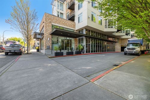 520-211 Kirkland Ave, Kirkland, WA, 98033-6414 | Card Image