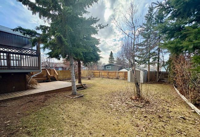 8 Willow Street, House other with 5 bedrooms, 3 bathrooms and 2 parking in Sylvan Lake AB | Image 5