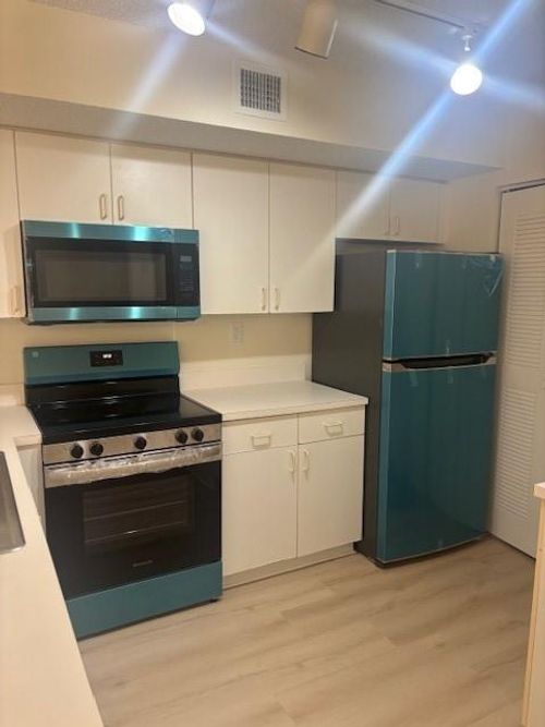 apt-202-3874 Lyons Rd, Coconut Creek, FL, 33073-4491 | Card Image