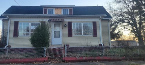 715 E Spruce St, Princeton, IN, 47670-1757 | Card Image