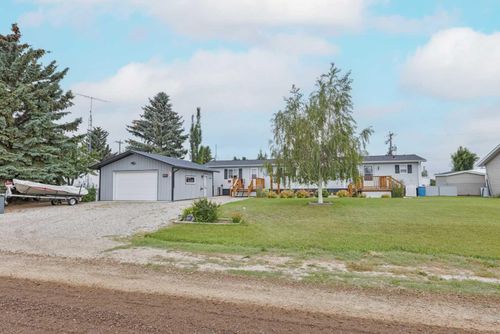 413 1 Ave N, Champion, AB, T0L0R0 | Card Image