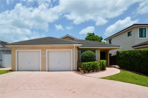 8727 Nw 150th Ter, Miami Lakes, FL, 33018-1311 | Card Image