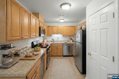 497 Teal Plz, Secaucus, NJ, 07094-2215 | Card Image