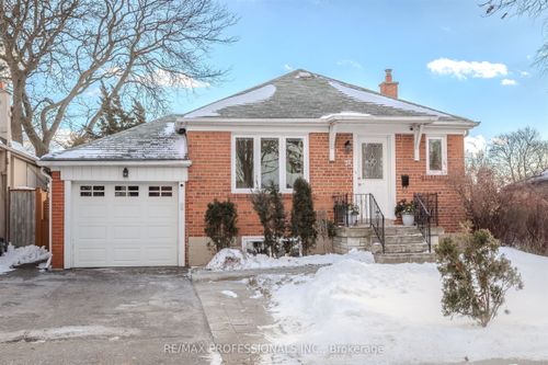 79 Edgecroft Road, Etobicoke, ON, M8Z2C1 | Card Image