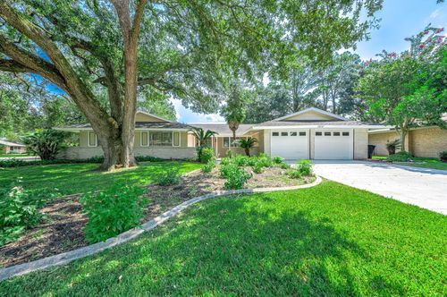 1616 Redway Ln, Houston, TX, 77062-5415 | Card Image