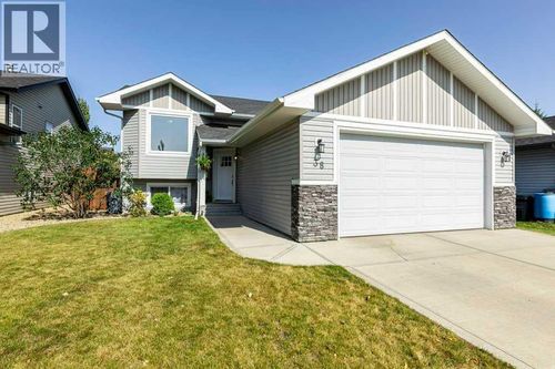 38 Eastpointe Dr, Blackfalds, AB, T4M0G6 | Card Image